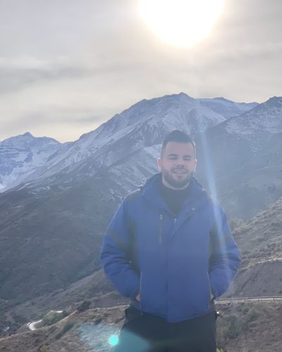 Foto de viagem mal enquadrada feita por estranho